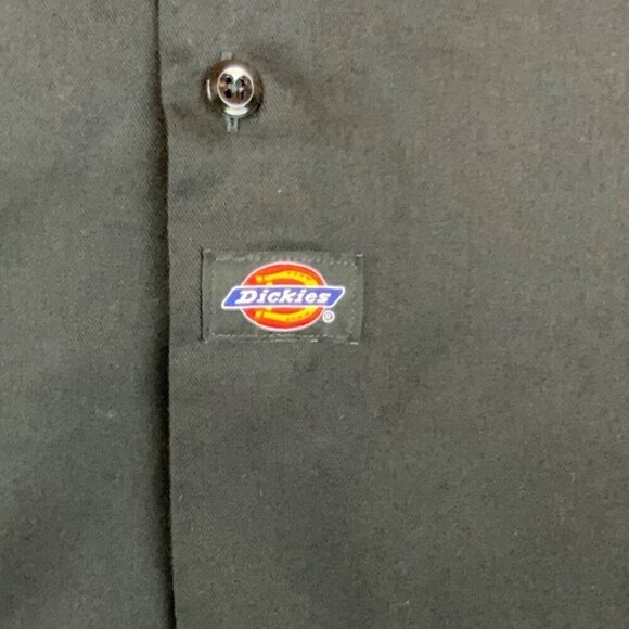 Dickies Mens Work Shirt Size XL Black Skull Design Button Front Short Sleeve - Picture 5 of 8